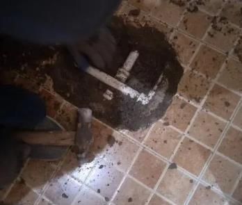 无棣卫生间漏水维修公司为您分享下卫生间渗水如何处理及注意事项